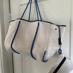 Popups Everyday Tote with Pouch, White Neoprene with Blue Cord Handles
